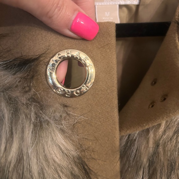 Michael Kors Tan and Silver Buckle Coat women size medium excellent condition - Picture 4 of 8